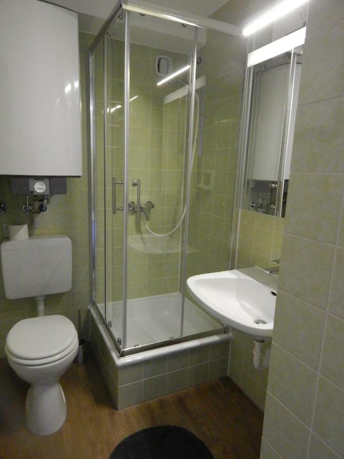 Free Apartment - Schoenblick Bad Urach Exterior photo